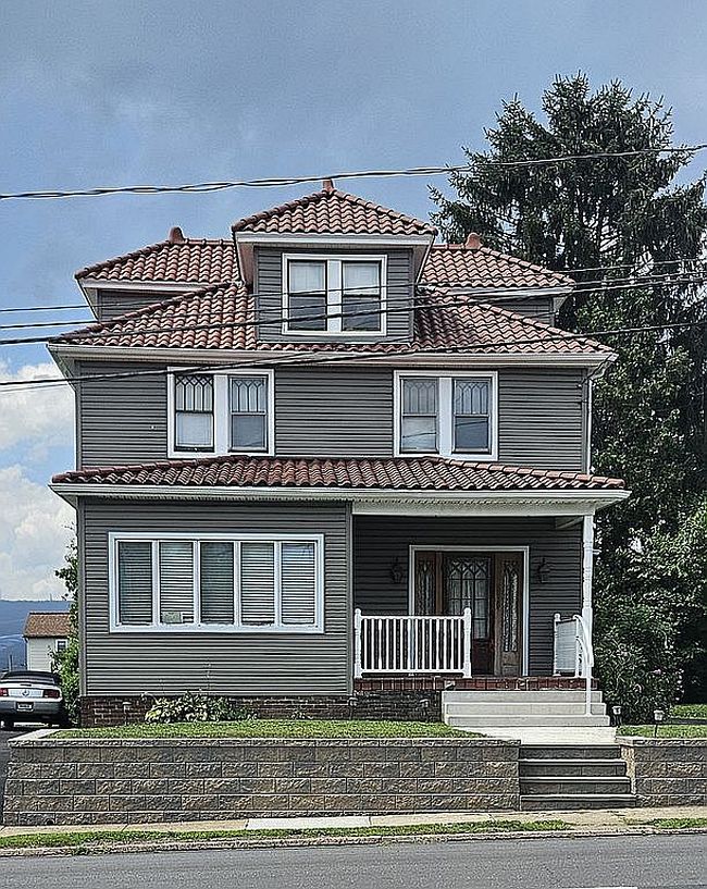 Photo of 3312 Birney Ave