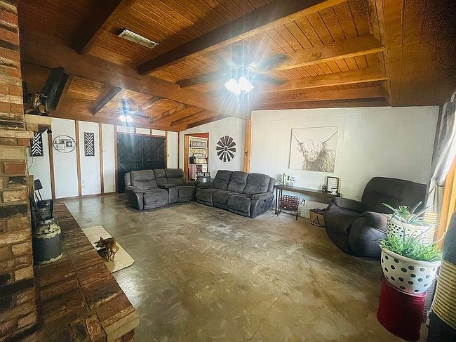 Photo of 617 Adams Ave, Jayton, TX