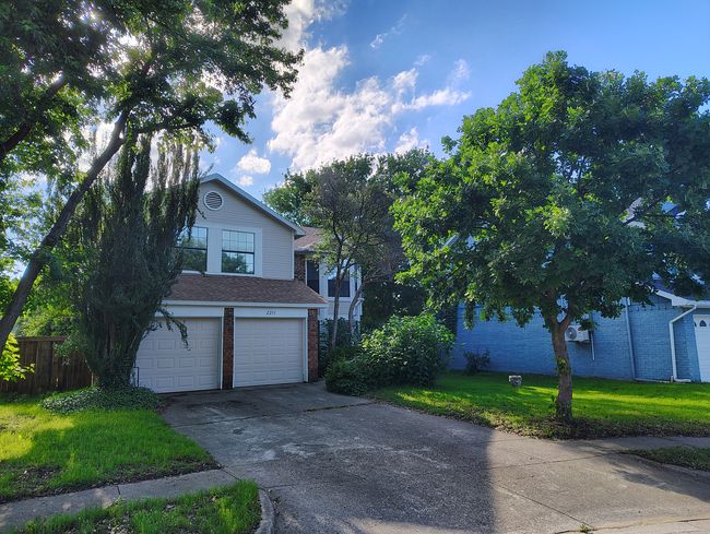 Photo of 2213 Thistlewood Ct, Grapevine, TX