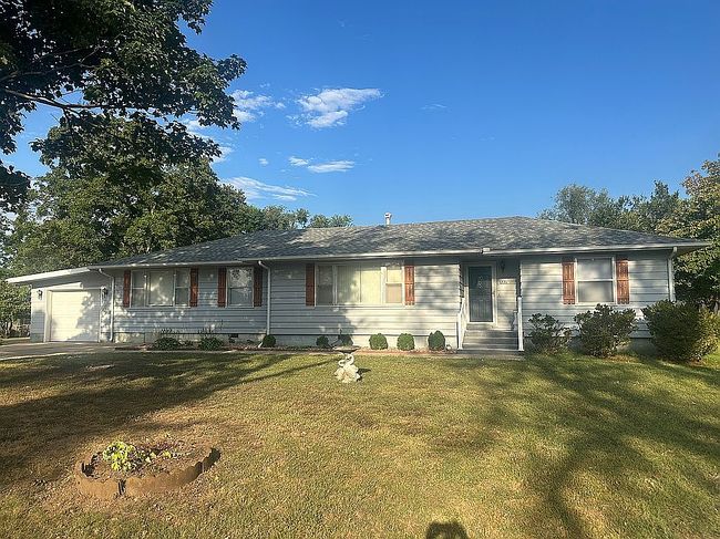 Photo of 1271 S Plum Ln, Carthage, MO
