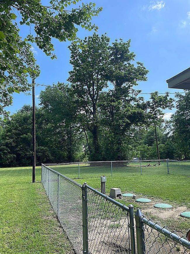 Additional photo 2 of property located at 304 County Road 3525