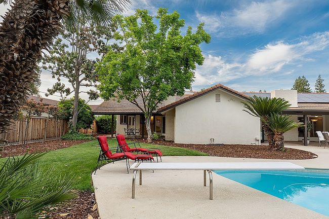 Image of 2465 W Escalon Ave