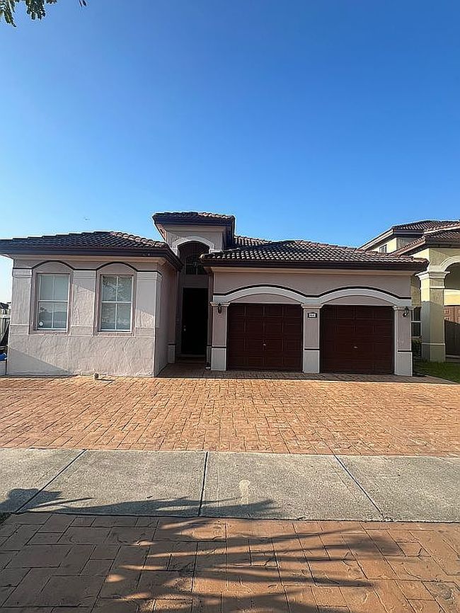 Photo of 8842 Nw 182nd St
