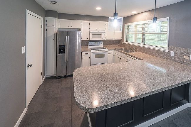 Image of 6502 Jones Ln