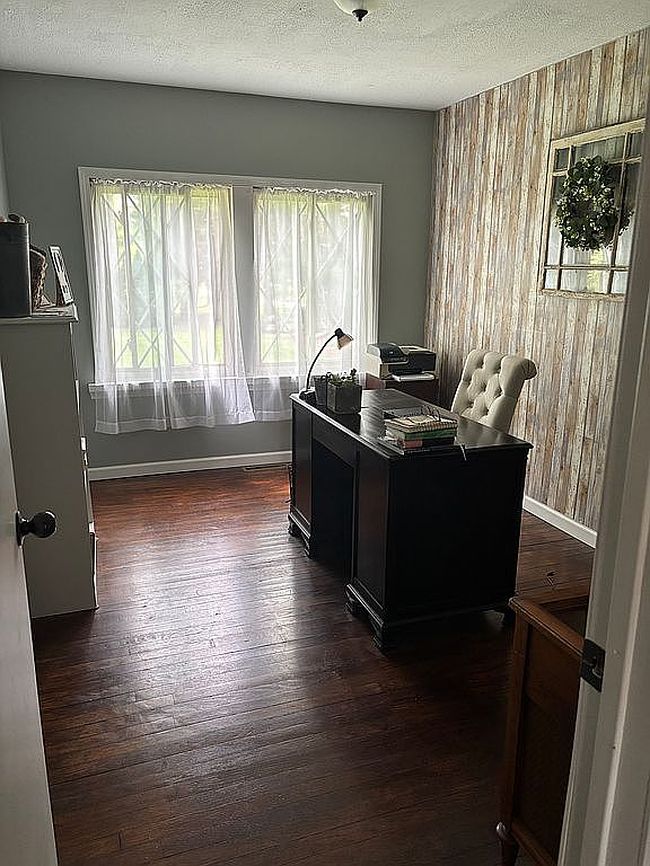 Preview of property located at 17 Evergreen Dr