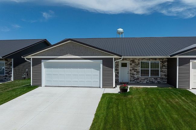 Preview of property located at 156 Towne Centre Dr