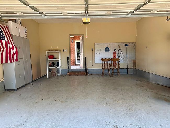 Additional photo 1 of property located at 952 Martin Cir