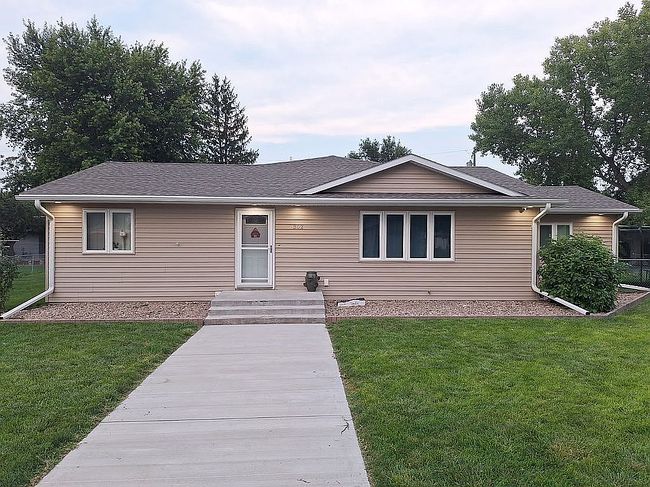 Photo of 302 D Ave