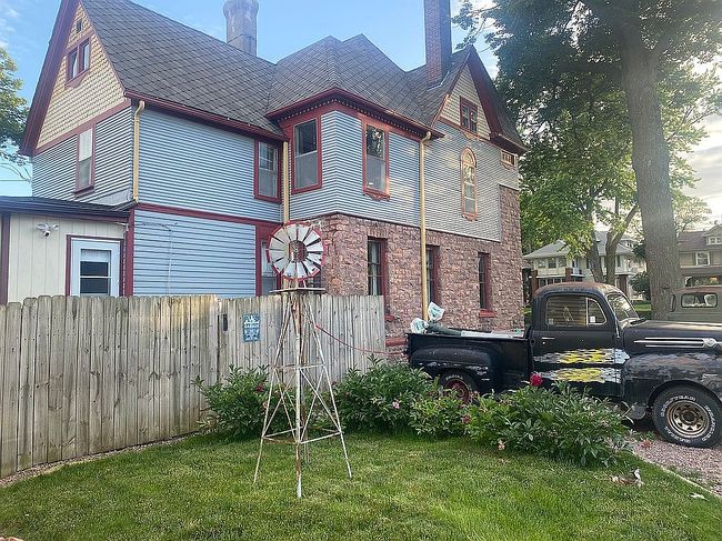 Photo of 2216 Jackson St, Sioux City, IA