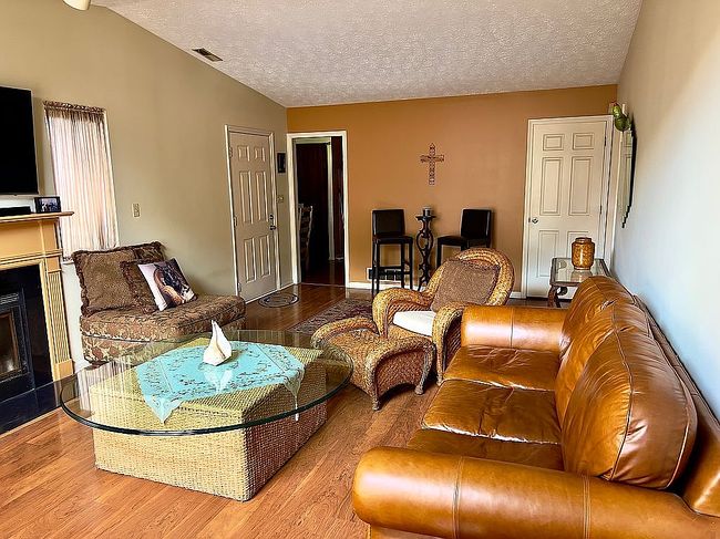 Photo of 9222 Golden Oaks W