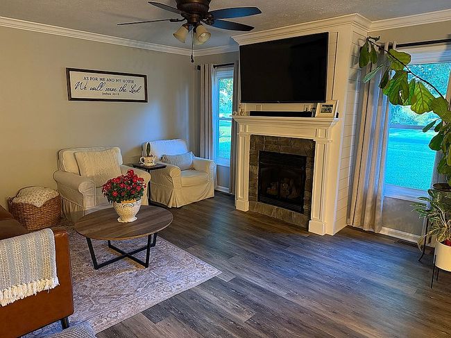 Additional photo 2 of property located at 301 Wilton Cir