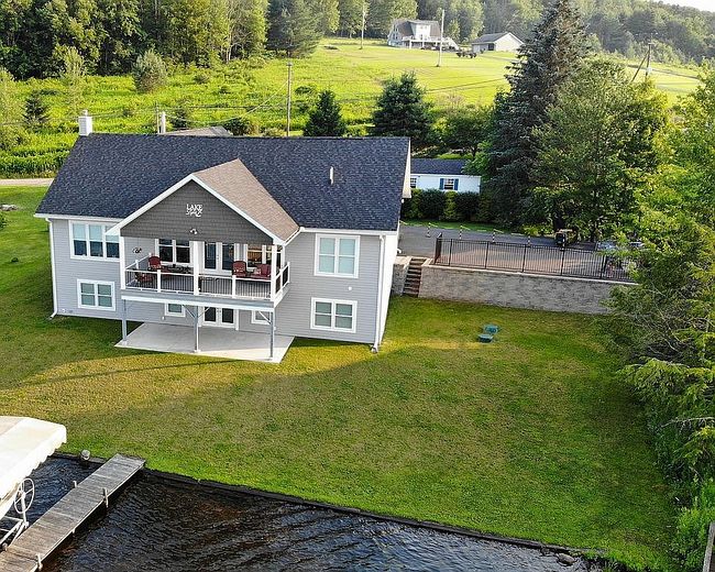 Photo of 87 S Shore Dr, New Milford, PA