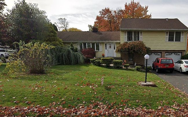 Photo of 905 Lake Ave