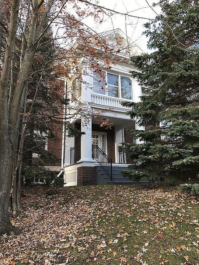 Preview of property located at 201 S 21st Ave E