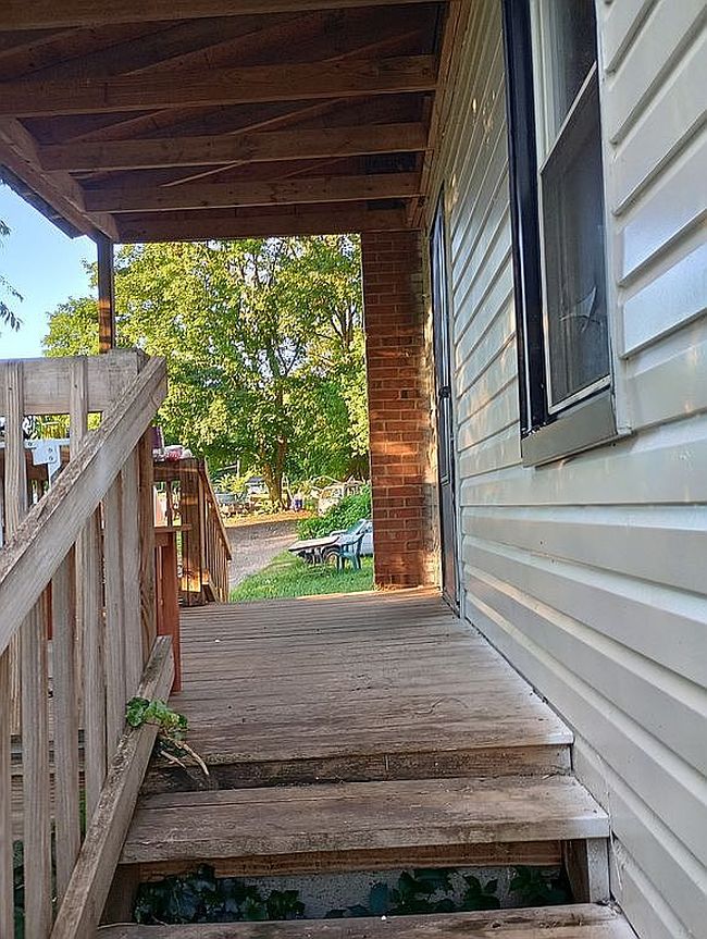 Image of 715 Etna St