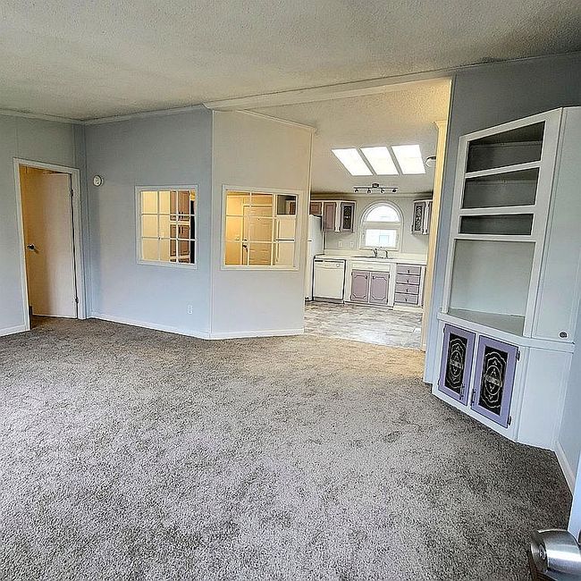 Image of 13 Scarborough Ln