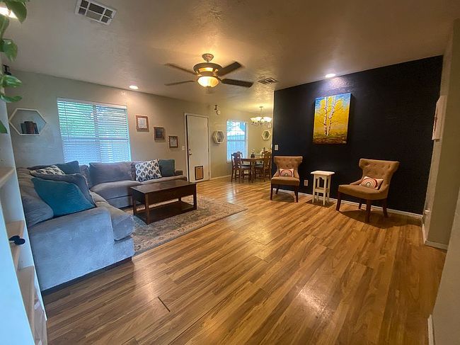 Additional photo 2 of property located at 1706 N Grandview St