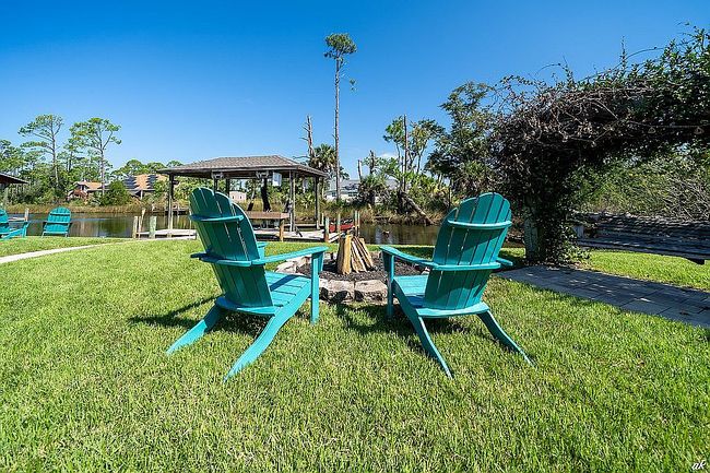 Photo of 700 8th St E, Lynn Haven, FL