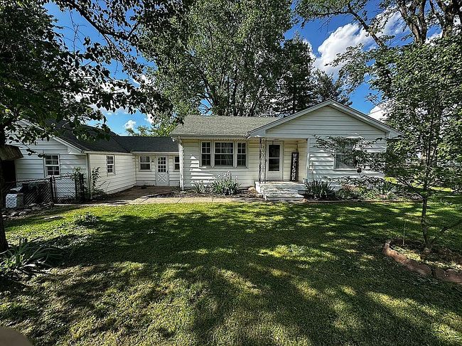 Photo of 321 W North St, Blue Mound, IL