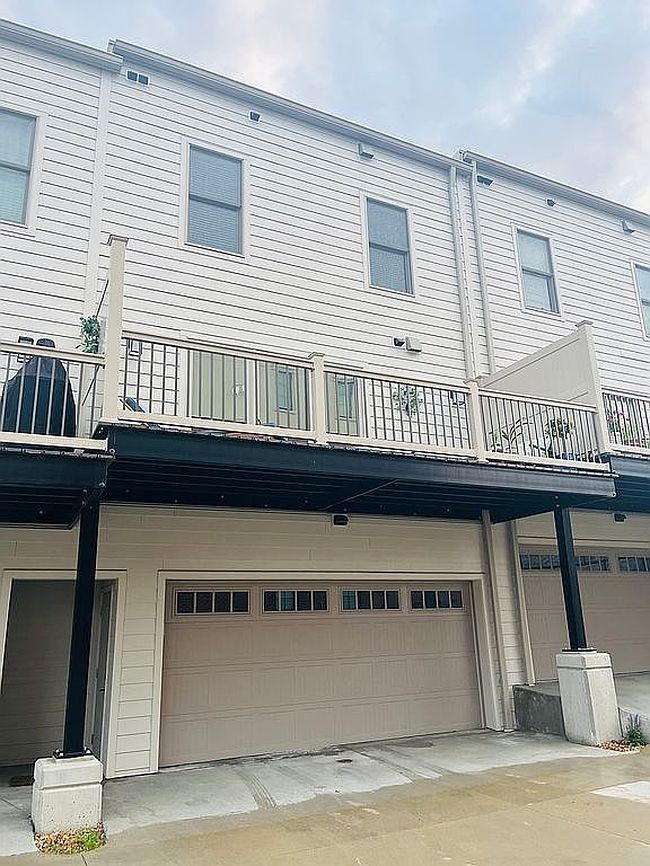 Image of 9 E Main St