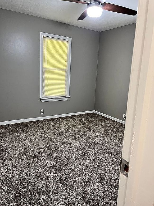 Photo of 1517 Wampum Rd, Ellwood City, PA