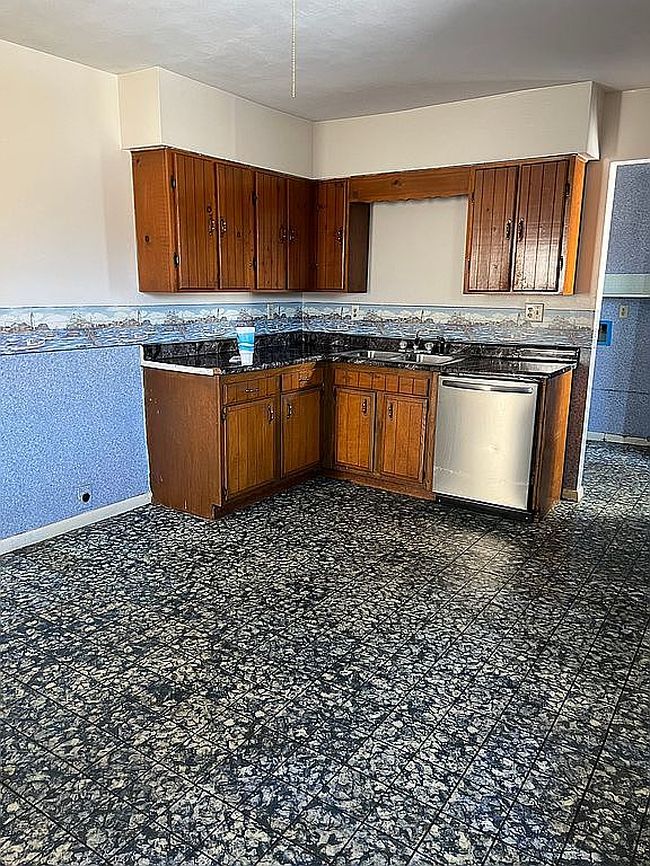 Image of 302 Donna Dr