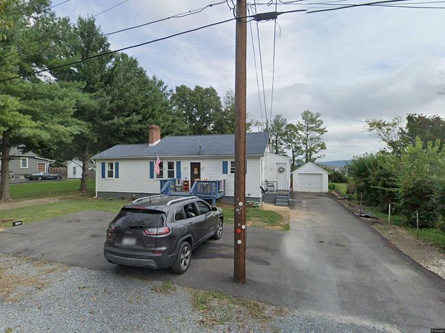 Photo of 96 Garden Pl, Charles Town, WV