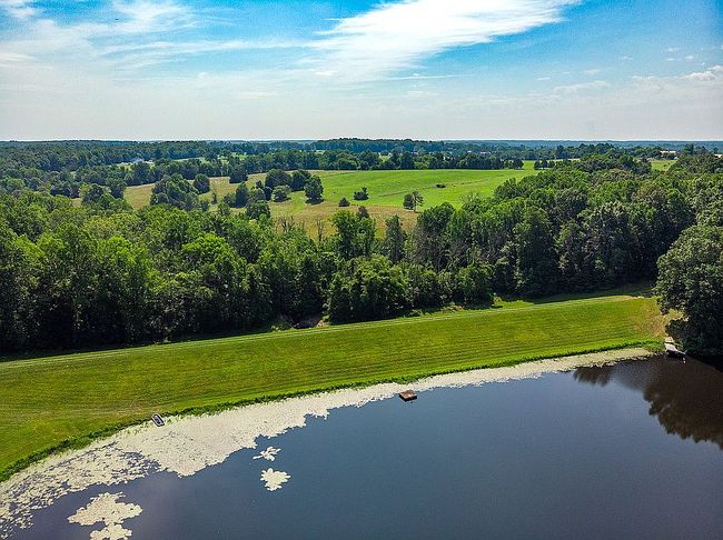 Additional photo 2 of property located at 93 Lake Pointe Ct