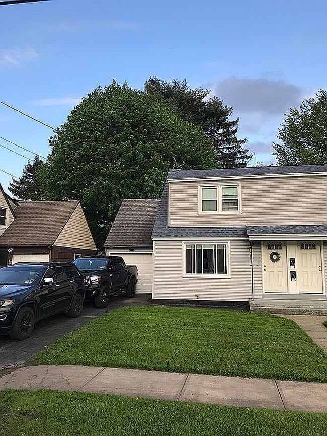 Photo of 412-414 Elmhurst Rd, Utica, NY
