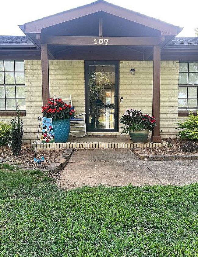 Photo of 107 Graham Ave, Tuscumbia, AL