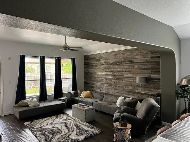 Preview of property located at 2106 Manada Trl