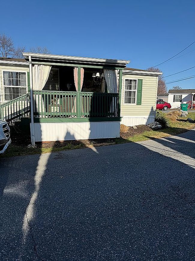 Image of 8 Trudy Cir