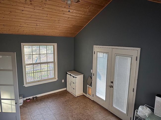 Image of 101 Henderson Rd