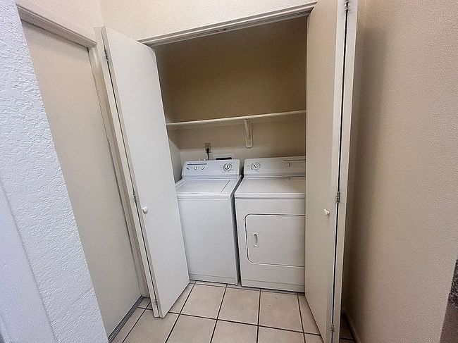 Image of 2571 W Crawford St