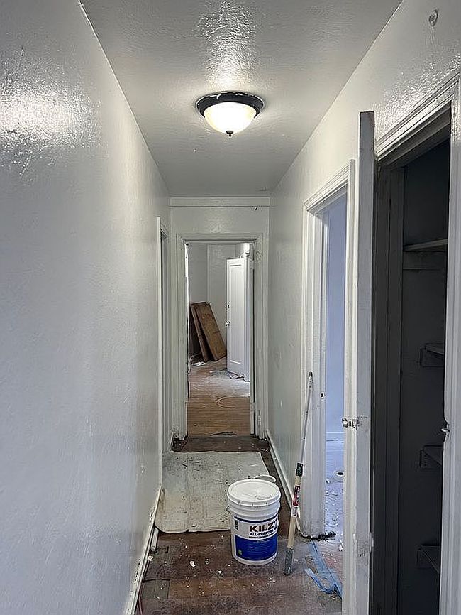 Photo of 9945 B St, Oakland, CA