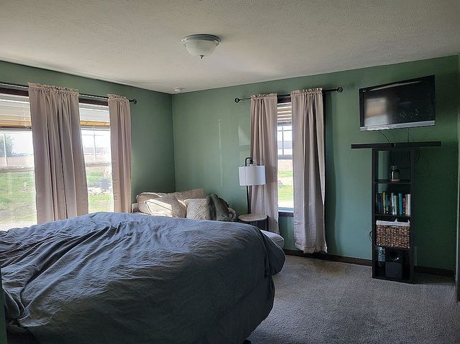 Image of 2725 N 39th Ave E