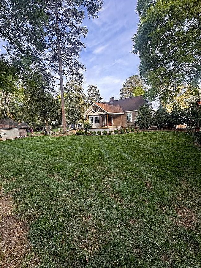 Image of 501 Durant St
