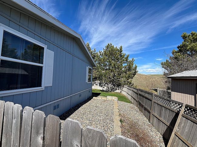 Additional photo 2 of property located at 255 Nw Golden Hills Dr Space 8