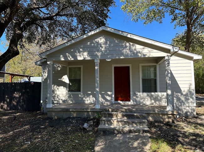 Preview of property located at 305 College St