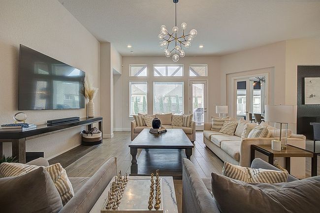Image of 2252 Meadow Way St