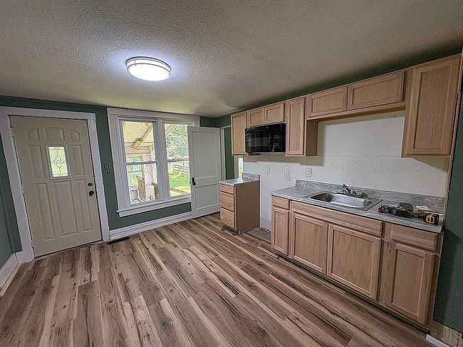 Image of 525 E Dake St