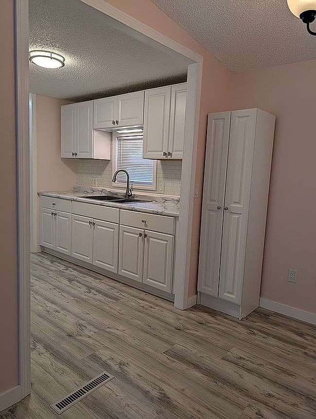 Photo of 2 Emerald Cir, Whitmore Lake, MI