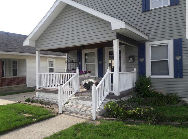 Image of 1030 E Firmin St