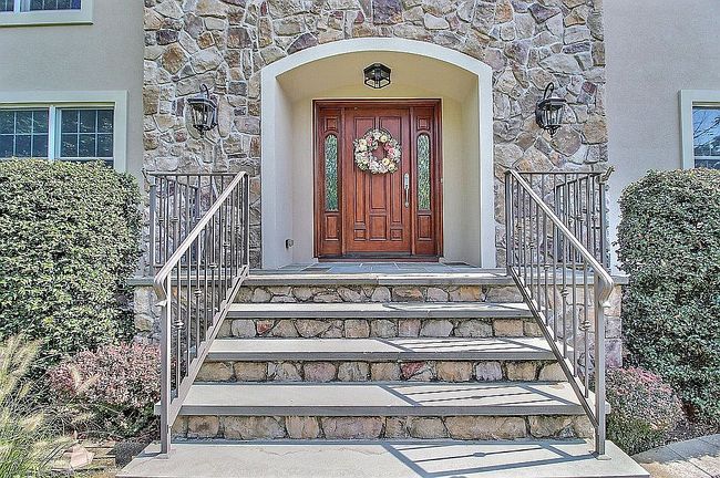 Image of 4 Millstone Ct