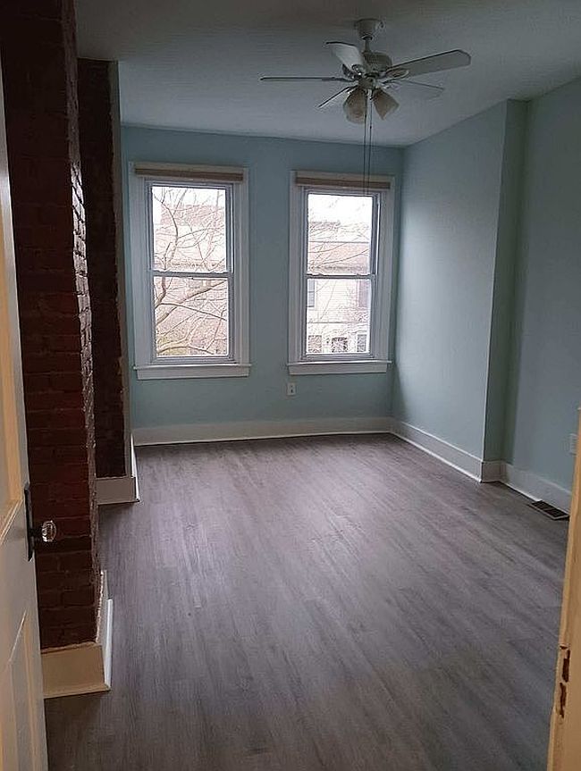 Preview of property located at 2253 N Sydenham St