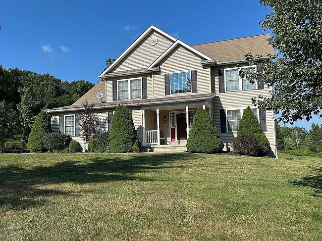 Photo of 200 Windsor Way, Roaring Brook Twp, PA