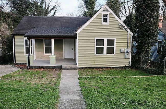 Photo of 1704 Tunnel Blvd, Chattanooga, TN