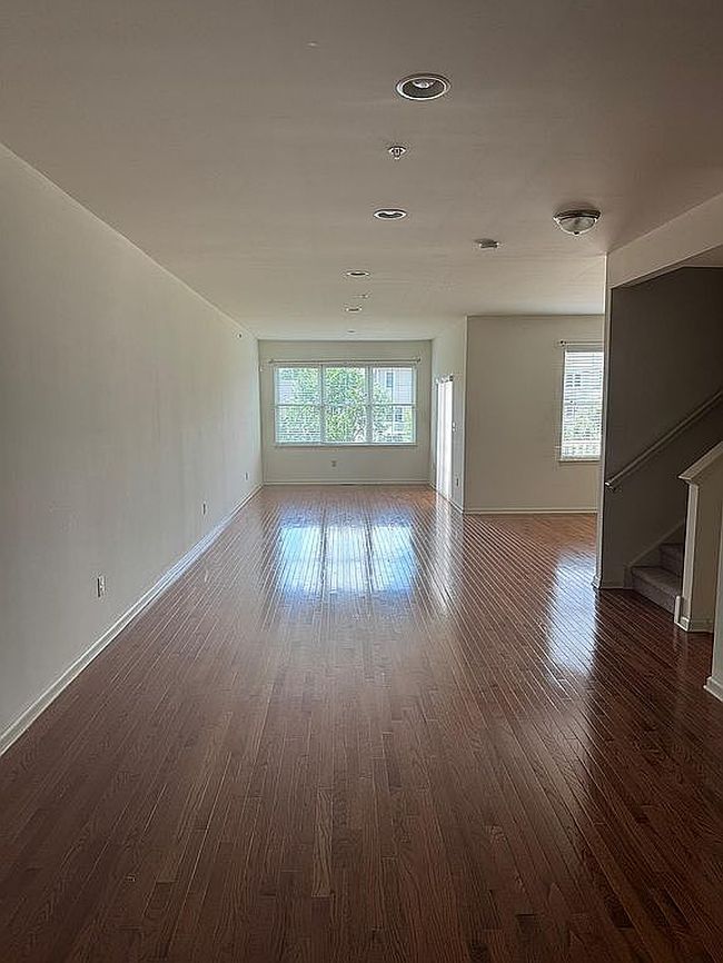Photo of 207 Saddlebrook Dr, Bensalem, PA
