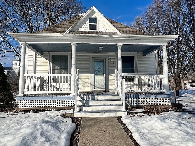 Image of 252 W Commercial St