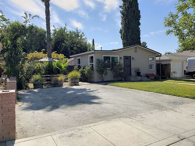 Photo of 123 S 6th St, Patterson, CA